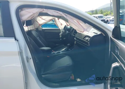 2019 Volkswagen Jetta Sel из США, поврежденный, VIN 3VWE57BU3KM095277